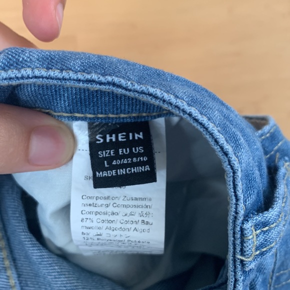 Shein Jean shorts - Picture 3 of 3